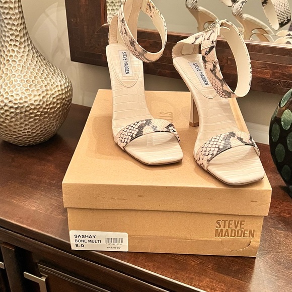 Steve Madden Sashay Size 8 Bone Multi - Picture 5 of 5
